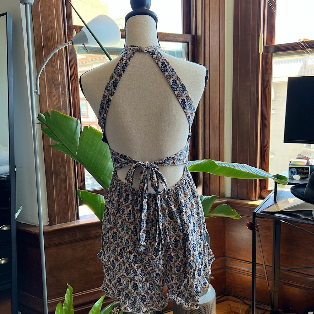 Cute and Fun Romper with tie in back.